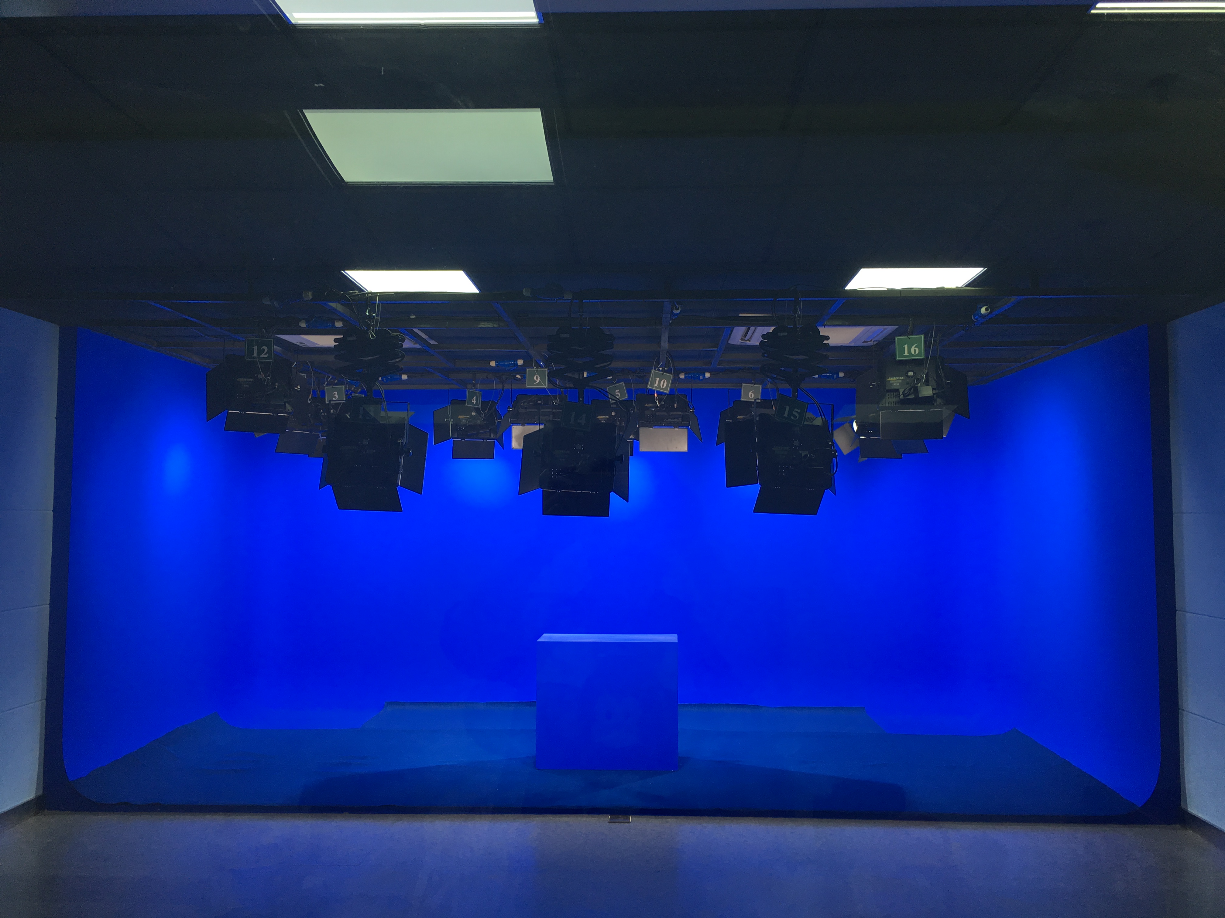 虛擬演播室專業聲學裝修建設--武漢市東西湖區宣傳信息中心